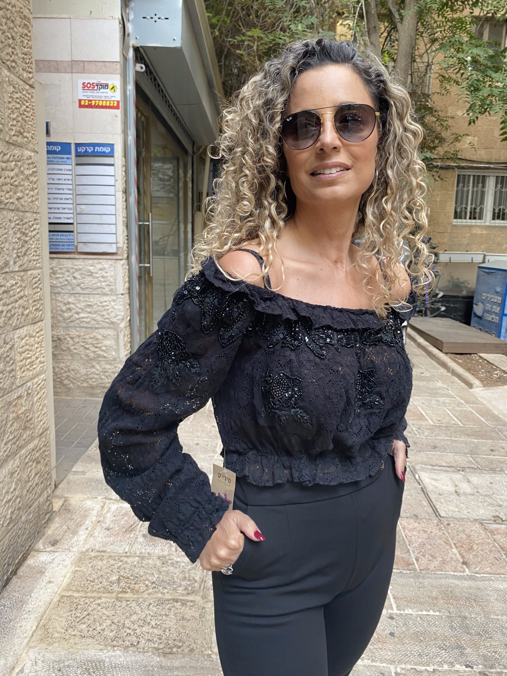 טופ תחרה אבנים