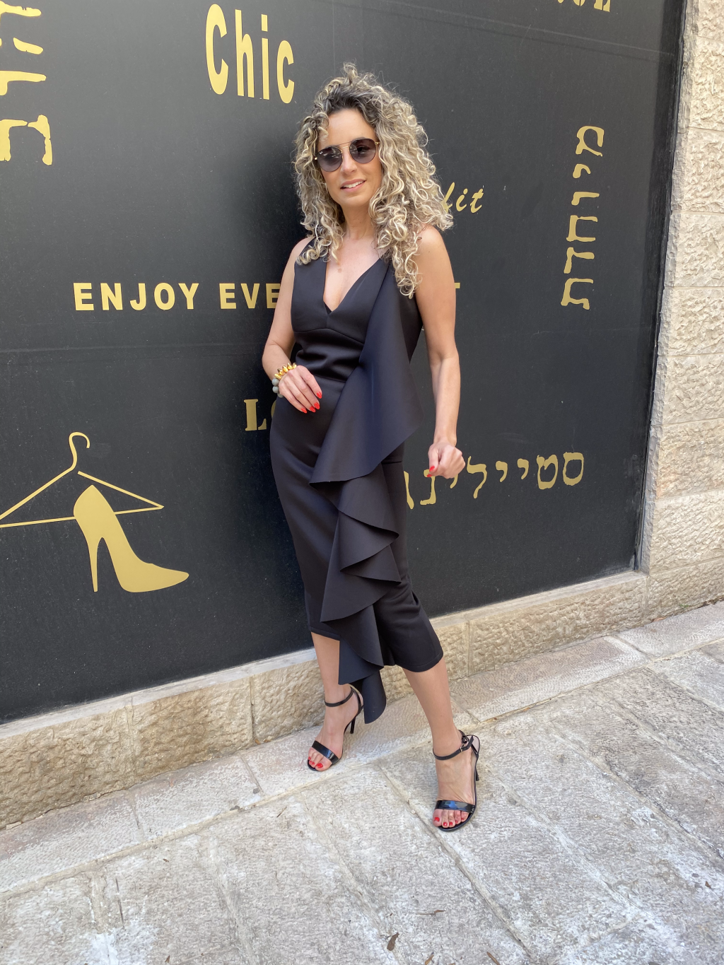 שמלה מחטבת וולאן